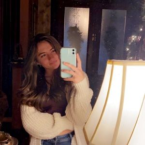 Meet your Posher, Loralei